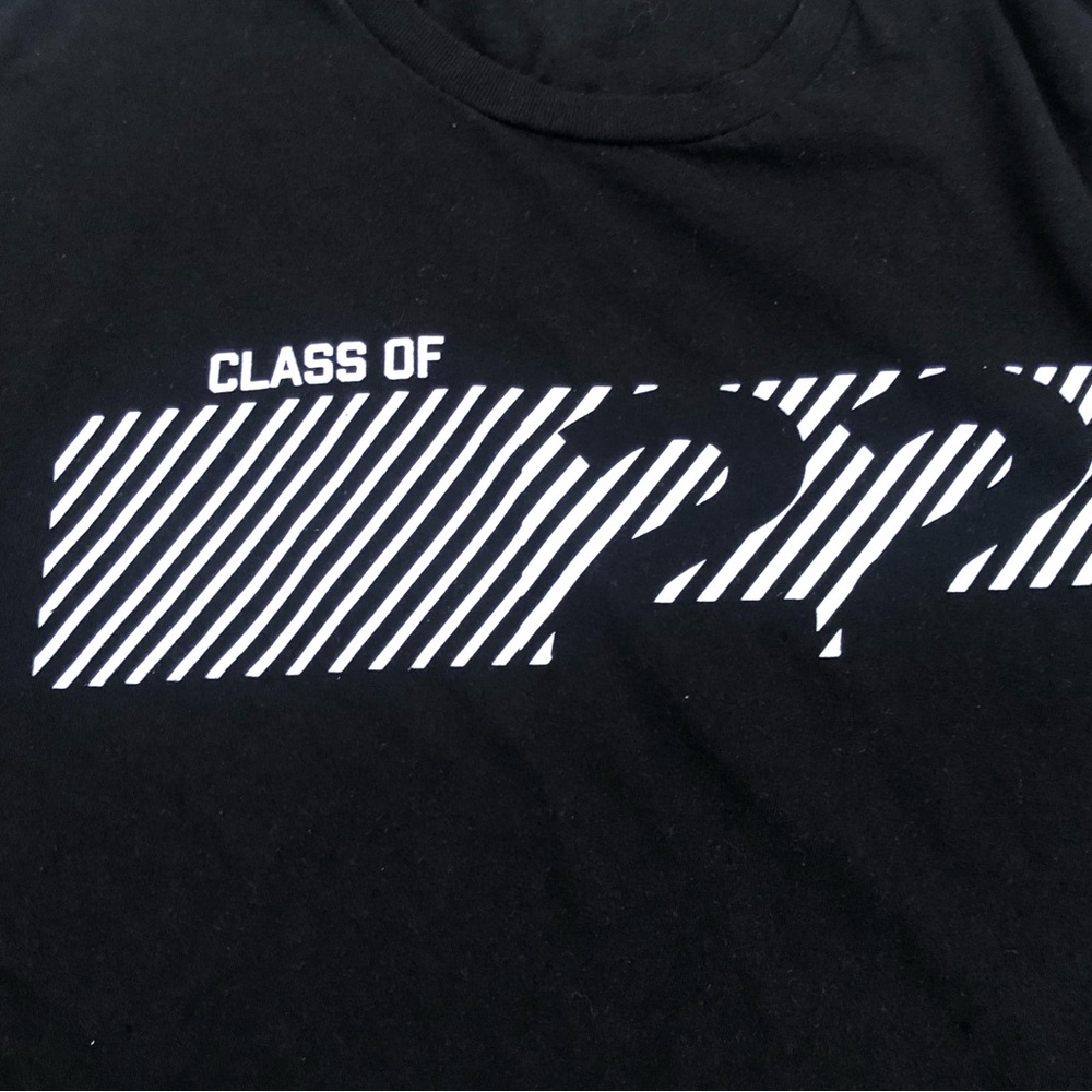 CLASS OF 2022 Tee Shirt Sz. Medium Graphic